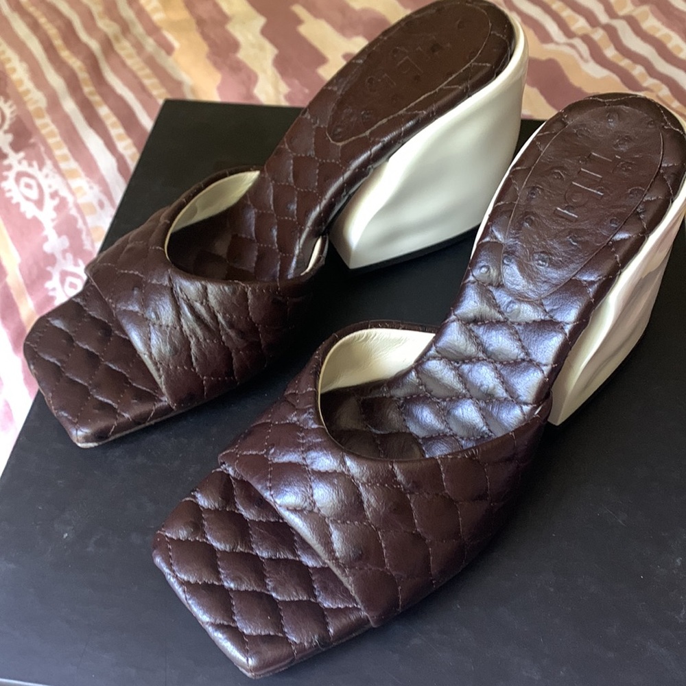 Tibi Kenji sculpted heel mule, NWOT, Size 40. $65 - Picture 4 of 7